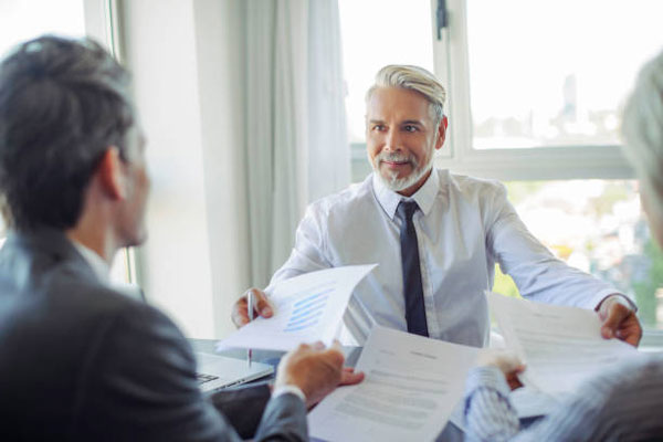 v-varshave-rabotaet-besplatnyj-punkt-pomoshhi-inostrantsam