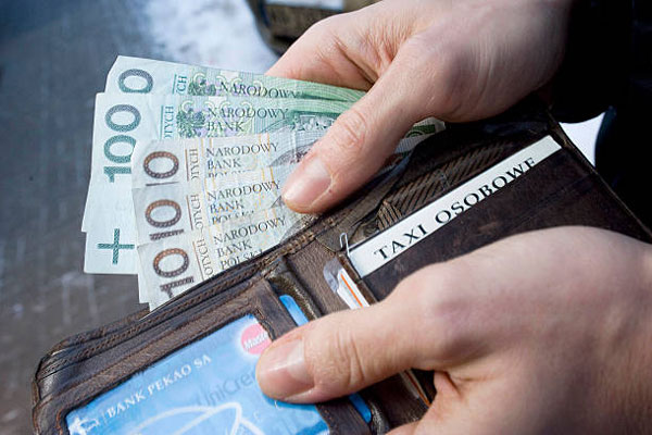 Иностранцы должны иметь на 200 – 2 500 злотых больше для пребывания в Польше 3