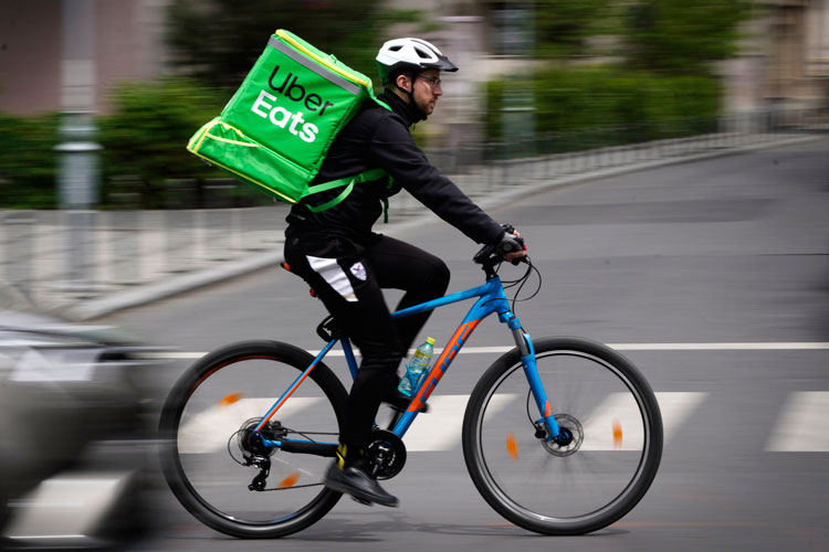 Кто кого обманывает, или Официальная работа в Польше без разрешения в Uber Eats 1