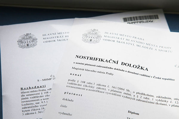 Как проходит нострификация аттестата в Чехии и сколько стоит подтверждение? 1