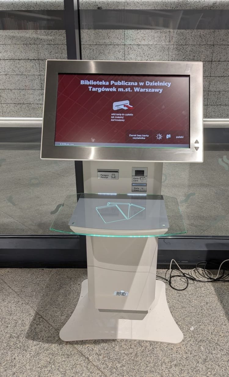 В Варшаве в метро открылась библиотека